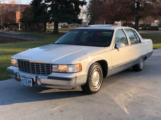 1993 Cadillac Brougham luxury