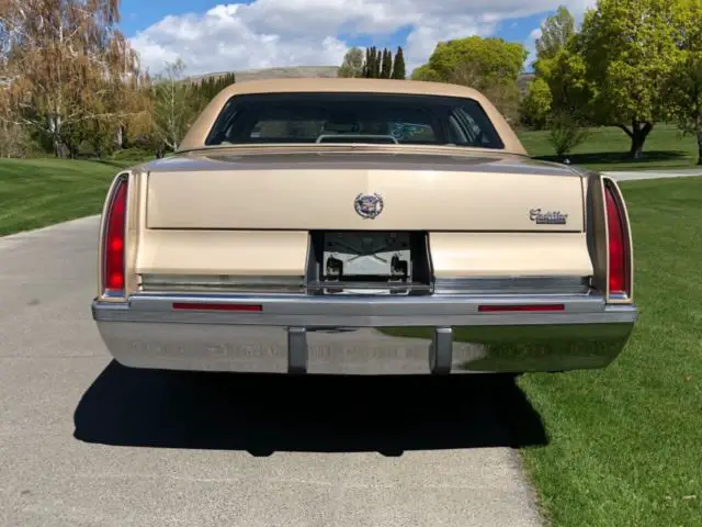 1993 Cadillac Brougham Brougham