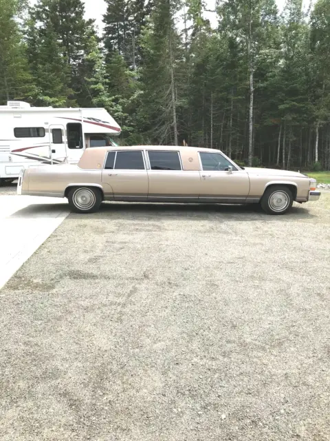 1985 Cadillac Fleetwood O'gara Limo