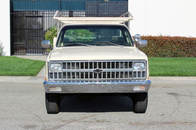 1981 Chevrolet C/K Pickup 2500 4x4 Custom Deluxe, Utility Bed, One Ton