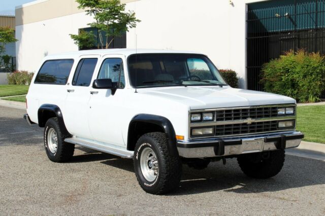 1991 Chevrolet Suburban 2500 4x4, 100% Rust Free (833)225-4227