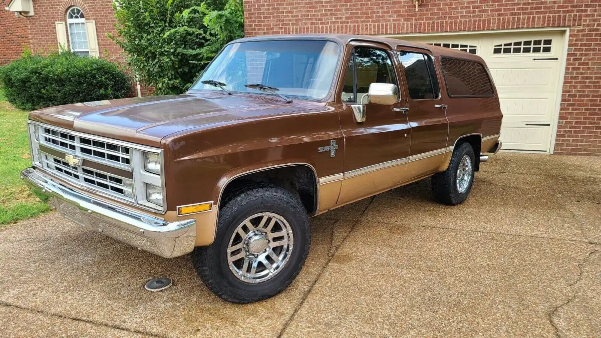 1988 Chevrolet Suburban R20