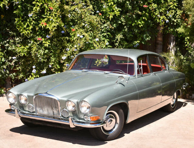 1966 Jaguar Mk X