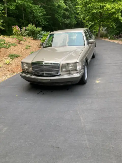 1991 Mercedes-Benz 300 Series