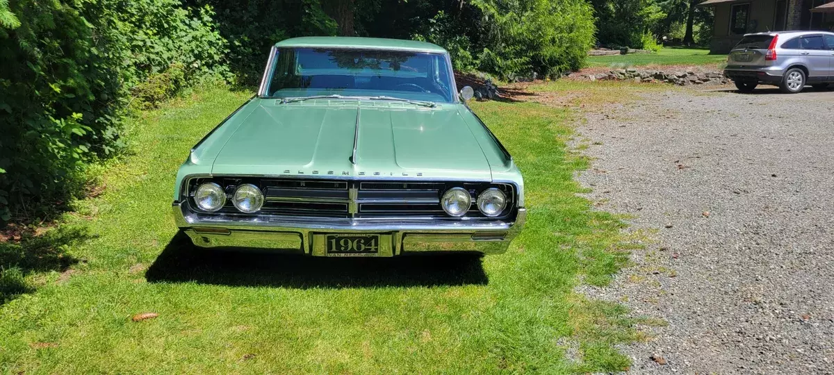 1964 Oldsmobile Starfire Deluxe