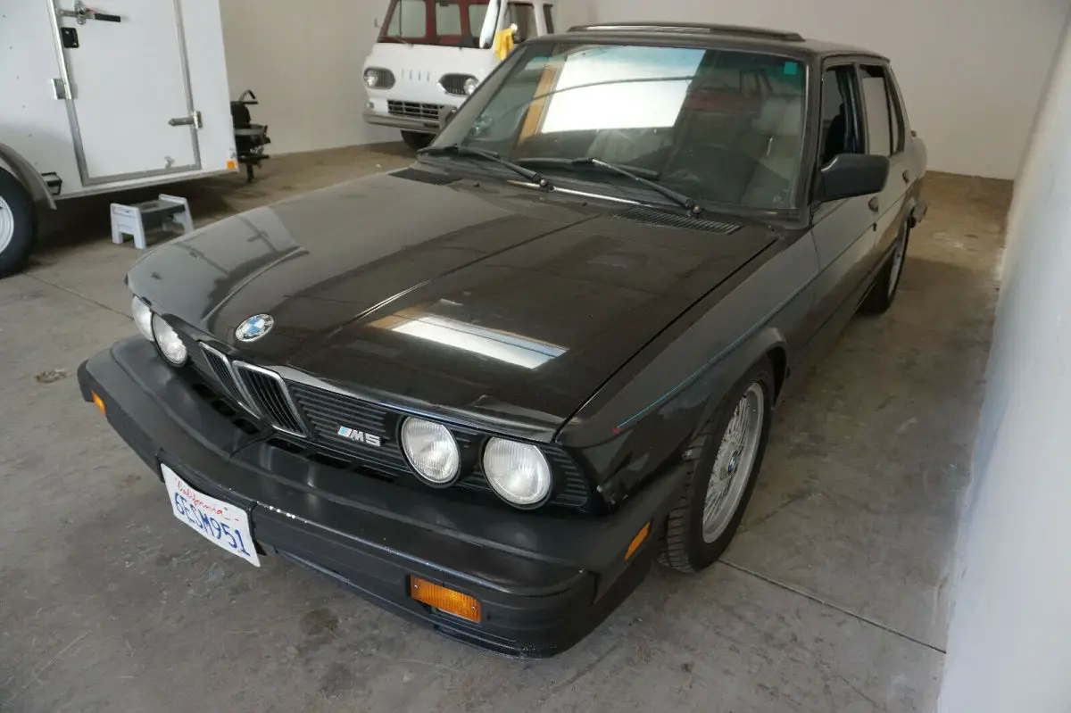 1988 BMW M5