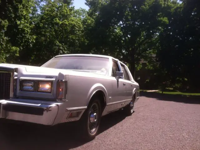 1985 Lincoln Town Car