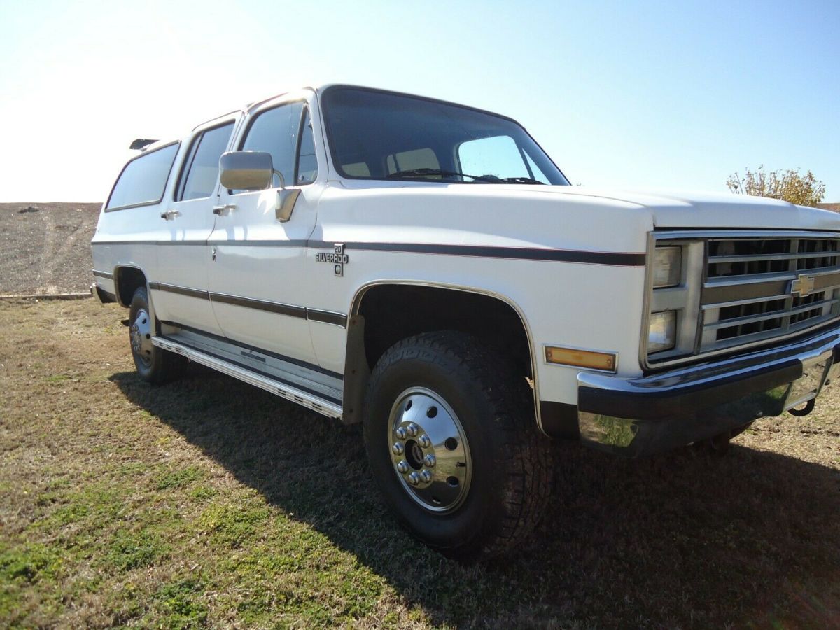 1985 Chevrolet Suburban Power locks and and A/C