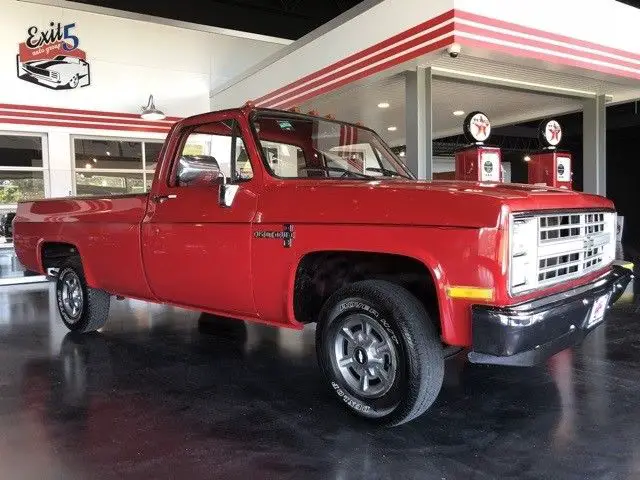 1986 Chevrolet C-10 Custom Delux