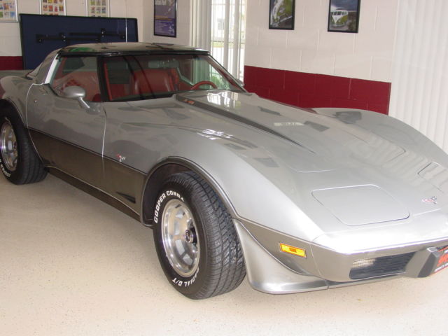 1979 Chevrolet Corvette RED LEATHER