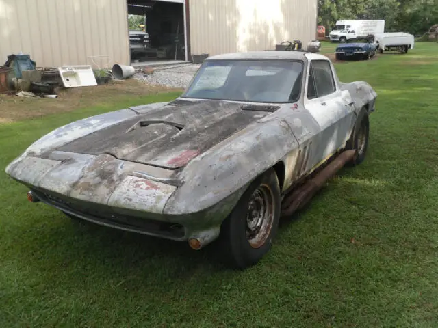 1966 Chevrolet Corvette coupe