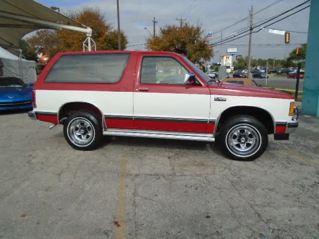 1985 Chevrolet Blazer s-10 i owner only 74k miles