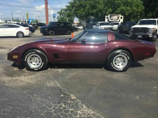 1980 Chevrolet Corvette V8 350 T-T0PS