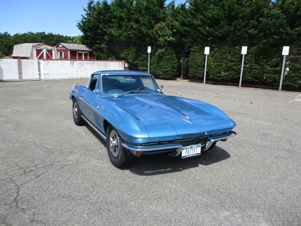 1965 Chevrolet Corvette coupe