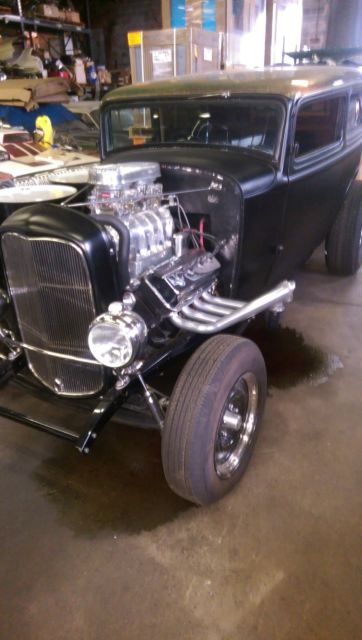 1932 Ford Tudor black