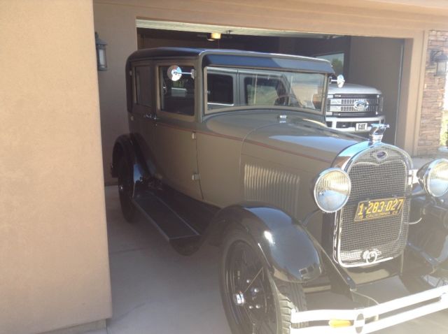 1928 Ford Model A 4 door touring