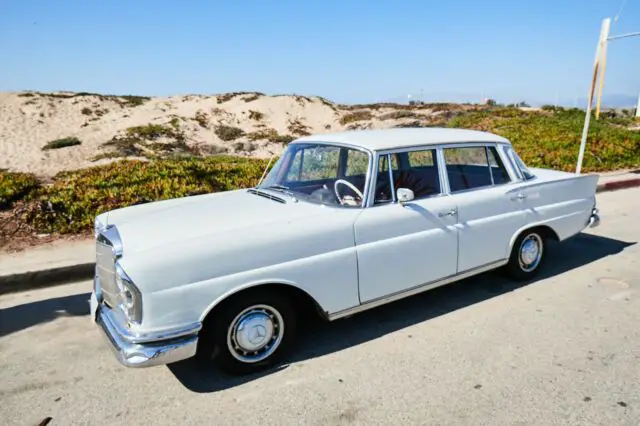 1964 Mercedes-Benz 200-Series