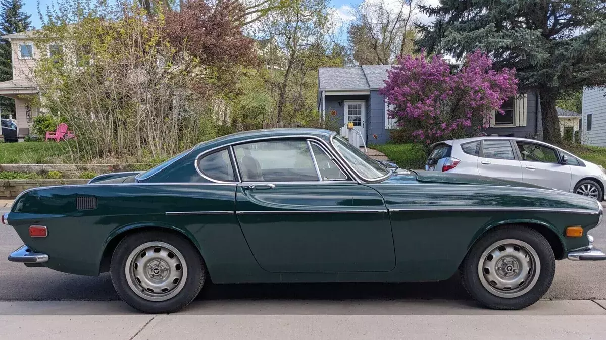 1972 Volvo P1800