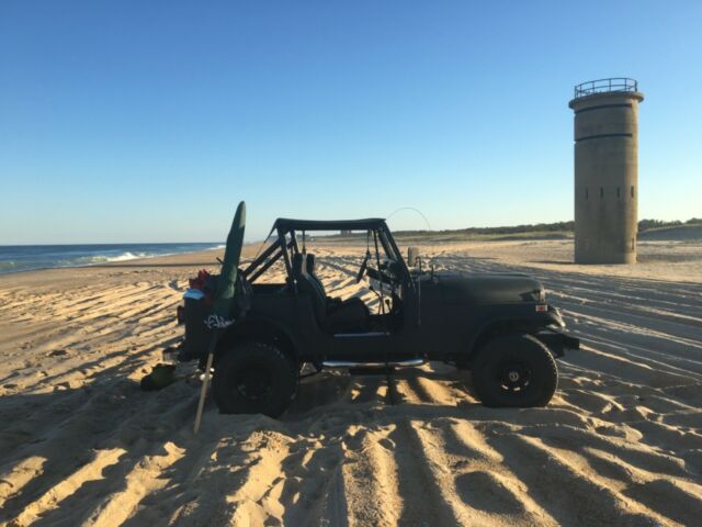 1984 Jeep CJ Black