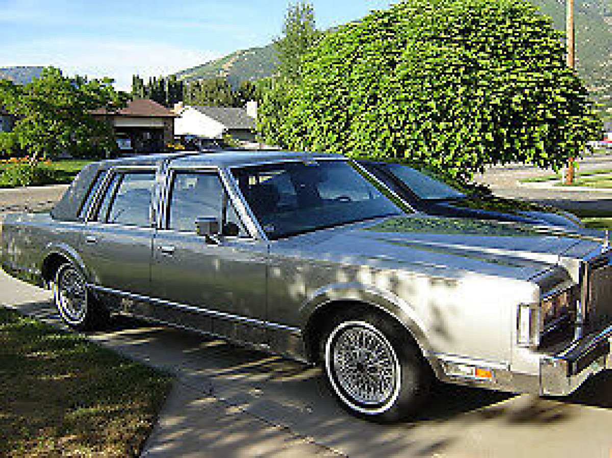 1986 Lincoln Town Car