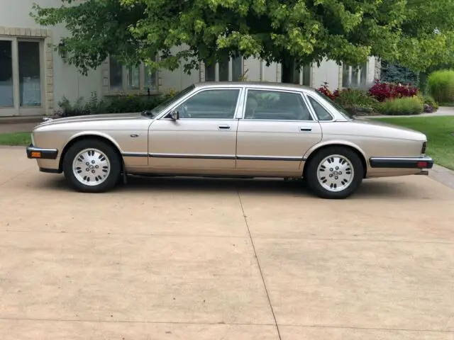 1994 Jaguar XJ6 Deluxe