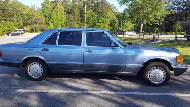 1991 Mercedes-Benz 400-Series SEL