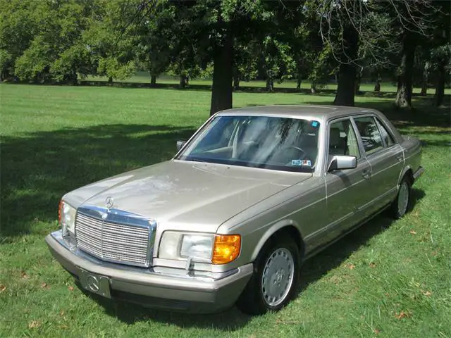 1988 Mercedes-Benz 300-Series 300 SEL