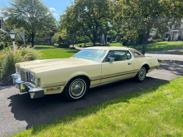 1976 Ford Thunderbird