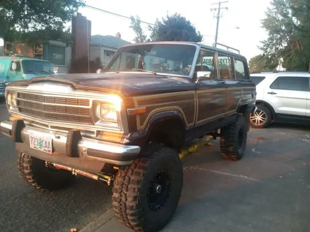 1989 Jeep Wagoneer Deluxe