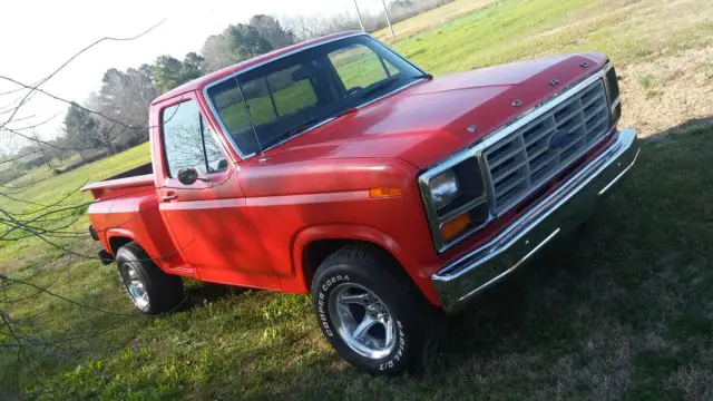 1980 Ford F-100 Custom Standard Cab Pickup 2-Door