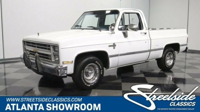 1986 Chevrolet C-10 --