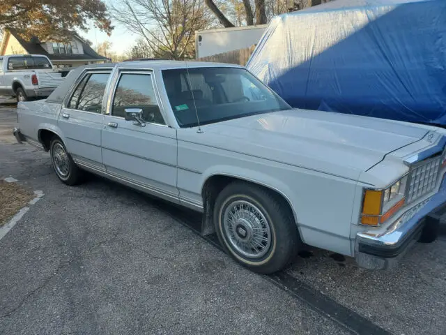 1987 Ford Crown Victoria LTD