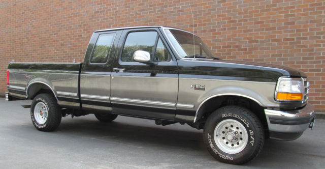 1992 Ford F-150 XLT Lariat Extended Cab Pickup 2-Door