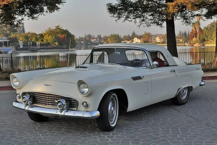 1956 Ford Thunderbird