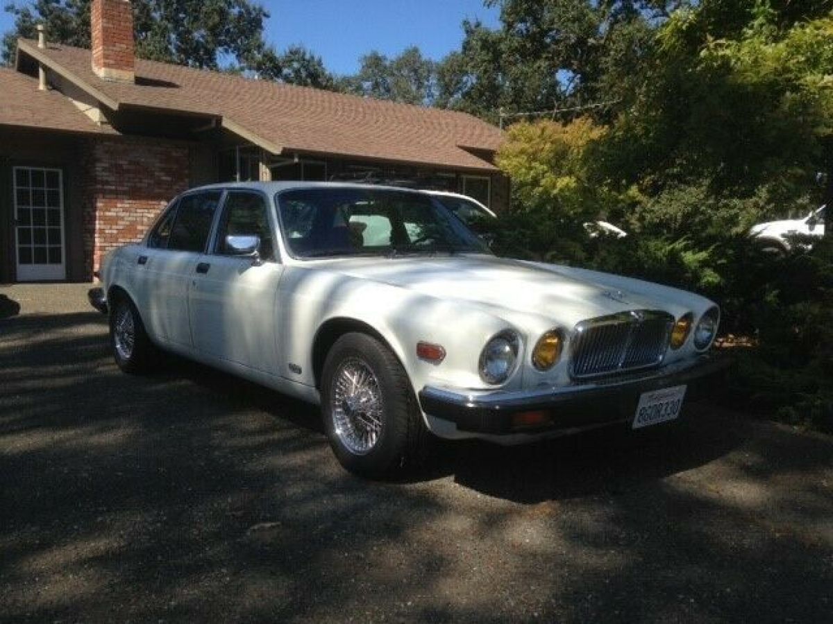 1985 Jaguar XJ6 XJ6 / PREMIUM