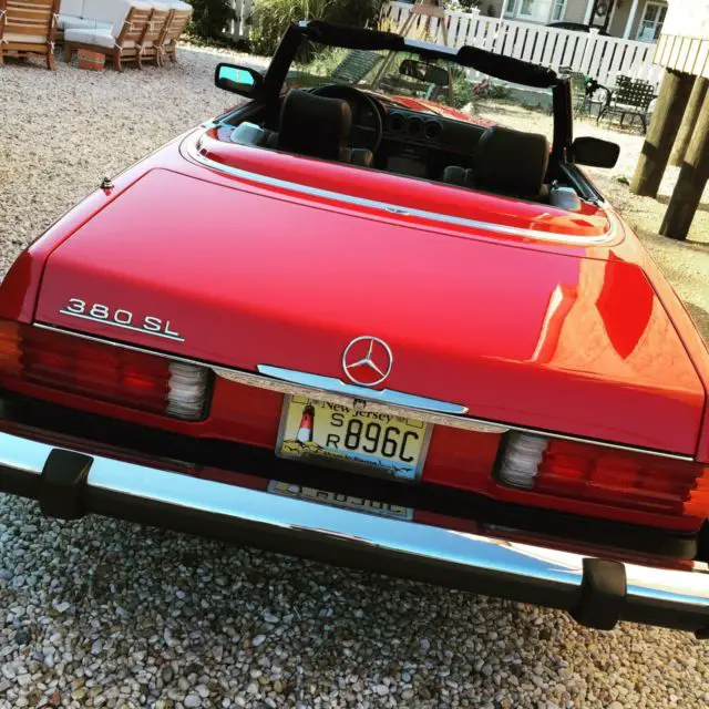 1983 Mercedes-Benz 300-Series