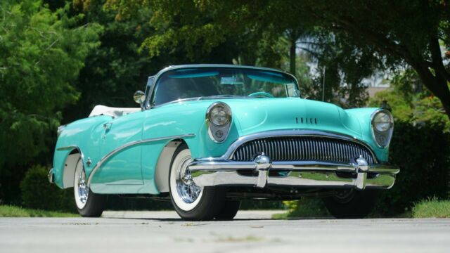 1954 Buick Skylark Convertible-Model 100