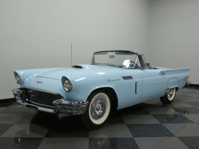 1957 Ford Thunderbird