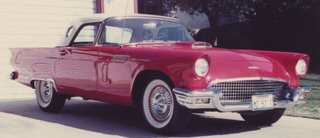 1957 Ford Thunderbird