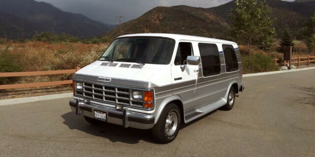 1993 Dodge Ram Van Family Wagon Conversion