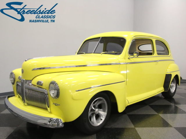 1942 Ford 2 Door Sedan