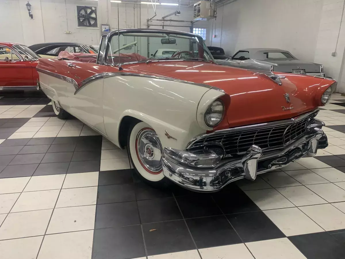 1956 Ford Sunliner