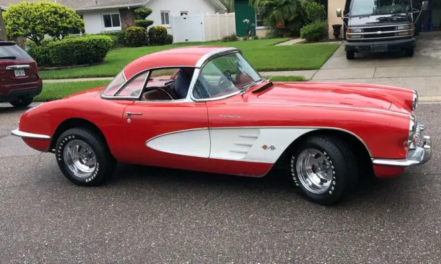 1960 Chevrolet Corvette convertible