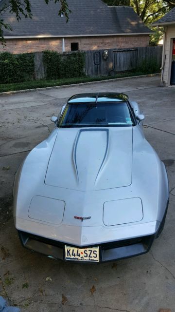 1981 Chevrolet Corvette 2 tone