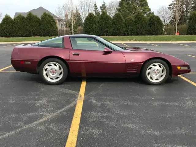 1993 Chevrolet Corvette RPO Z25 - 40th Anniversary Package