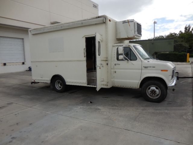 1989 Ford E-Series Van E-350 Dully