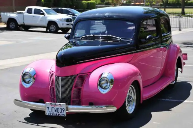 1940 Ford Sedan Deluxe