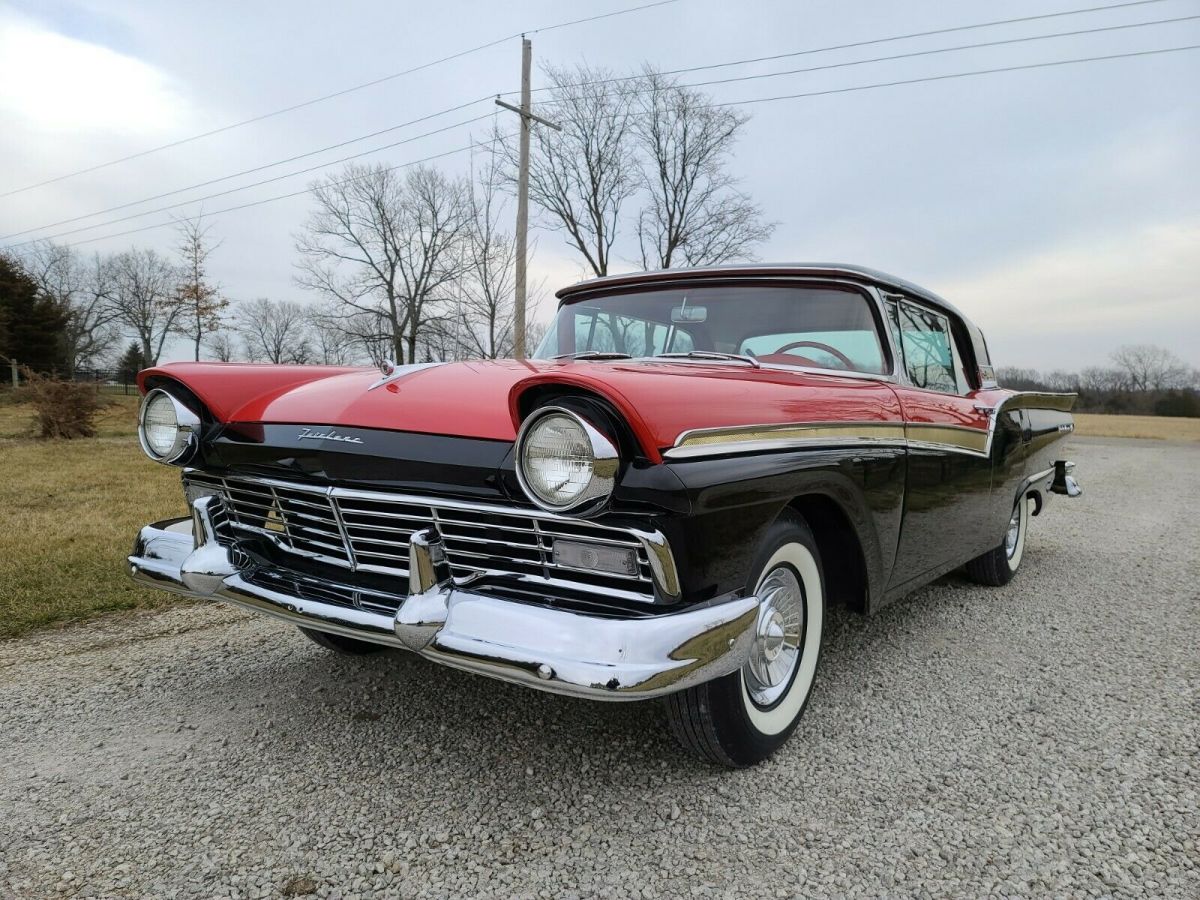 1957 Ford Fairlane 500 Skyliner Retractable