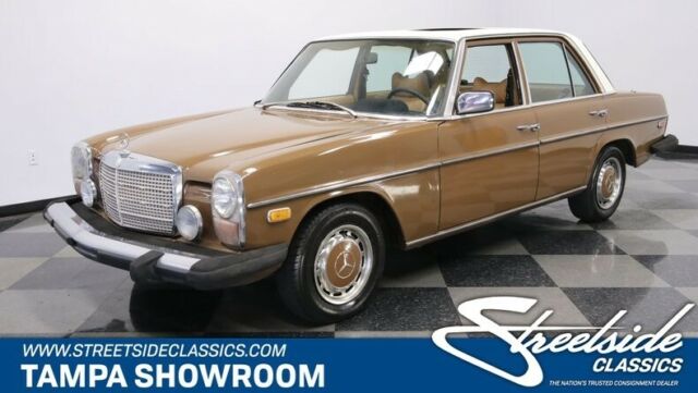 1976 Mercedes-Benz 200-Series --