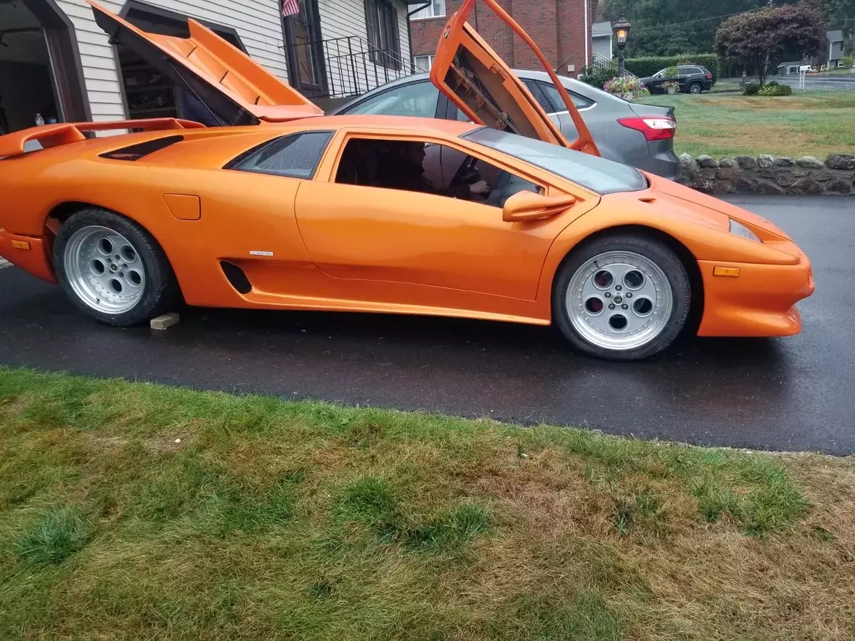 1986 Lamborghini diablo replica